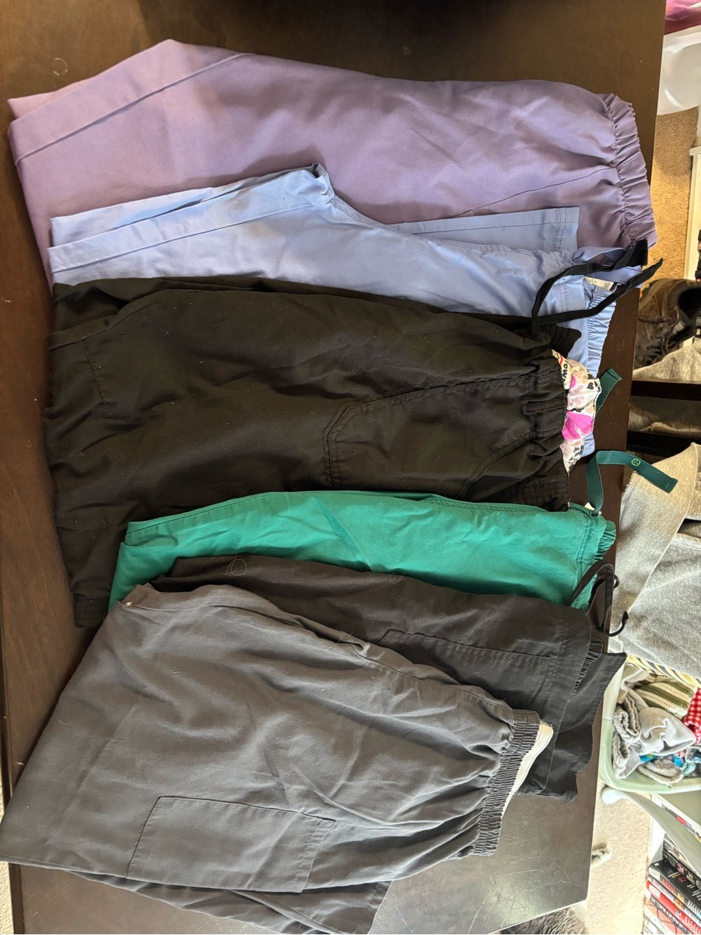 Lot of 6 Women’s Elastic Scrub Waist Pants Sz Large